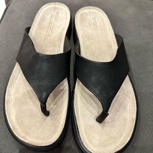 ECCO Brand New without tags sandals size 9US